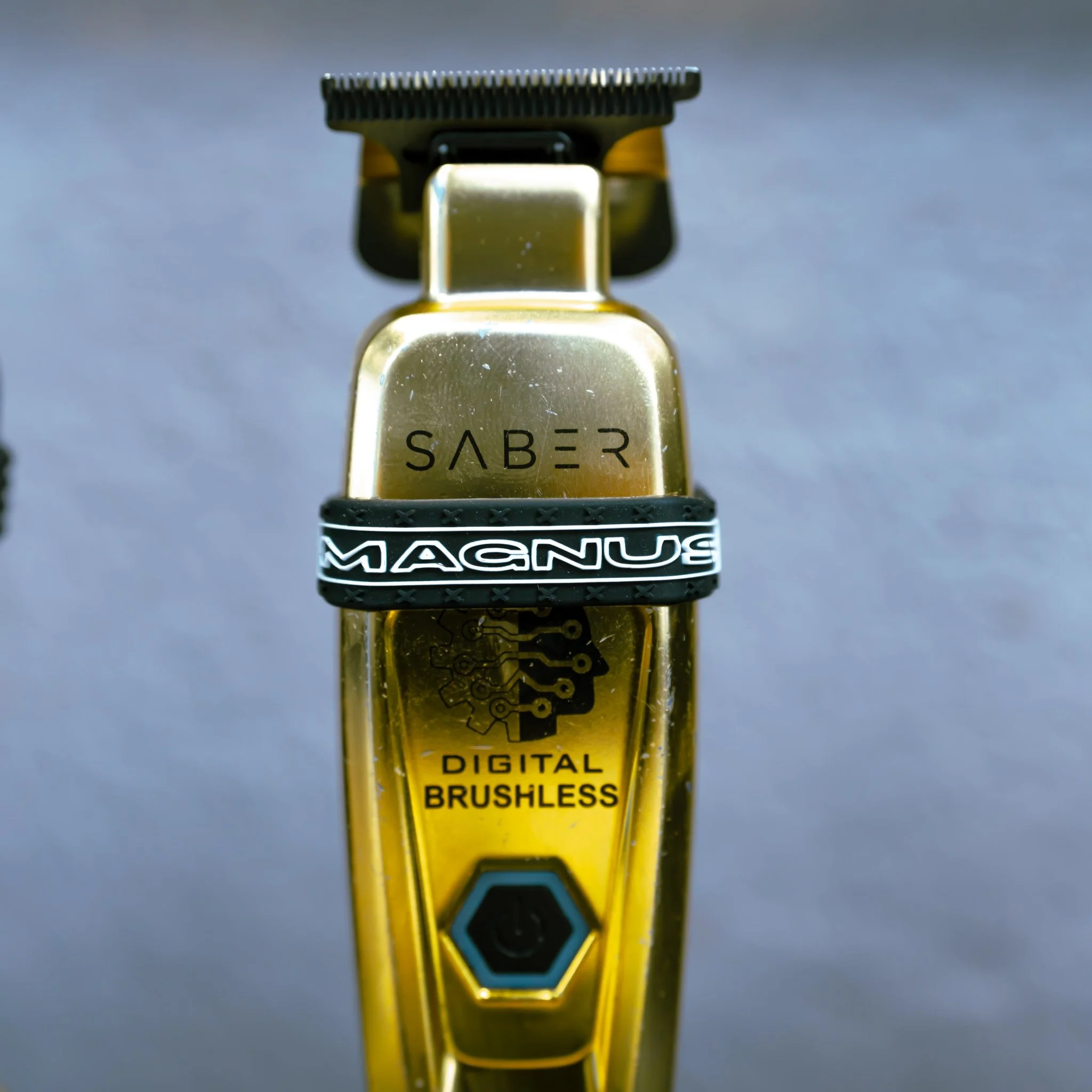 Magnus Trimmer Grip Anti-Slip Control for Barbers